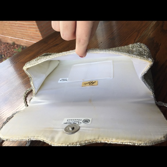 La Regale Beaded Clutch - Picture 7 of 8